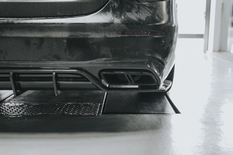 BENZ メルセデス・ベンツ E-Class W213 セダン 前期用 リアディフューザー 本物DryCarbon ドライカーボン - Future  Design Drycarbon parts